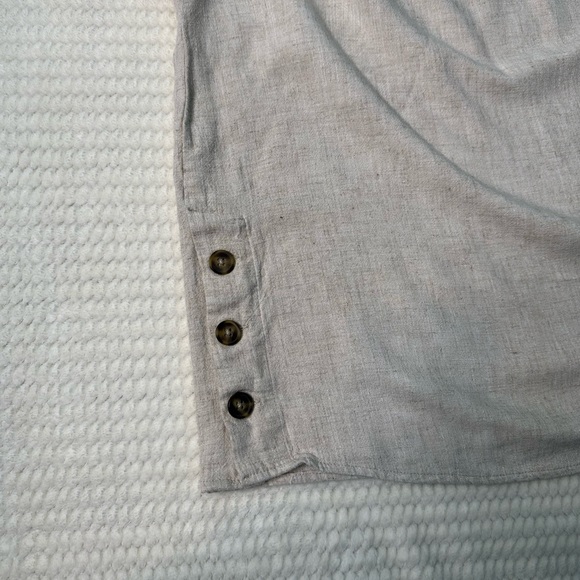Chicos Women's popover top Short sleeve Beige Sz 2/L side buttons - Picture 8 of 11